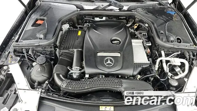 Mercedes-Benz E-Class 2019 — ფოტო 5/20