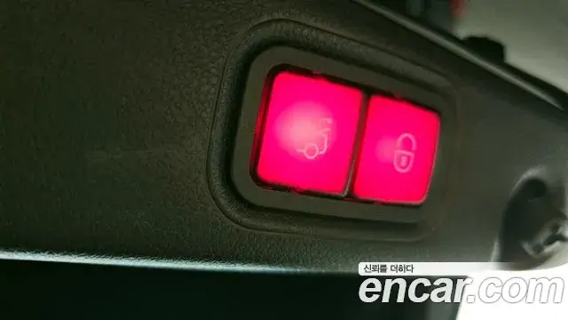 Mercedes-Benz E-Class 2019 — ფოტო 20/20