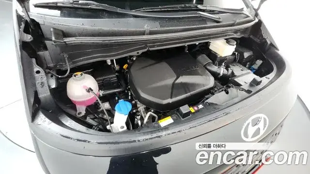 Hyundai Staria 2023 — Şəkil 18/20