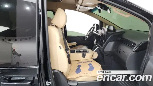 Hyundai Staria 2023 — Şəkil 2/20