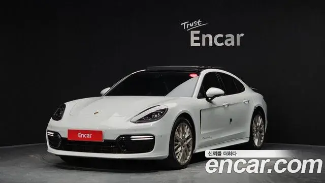 Porsche Panamera 2020 — Photo 6/20