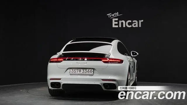 Porsche Panamera 2020 — Photo 11/20