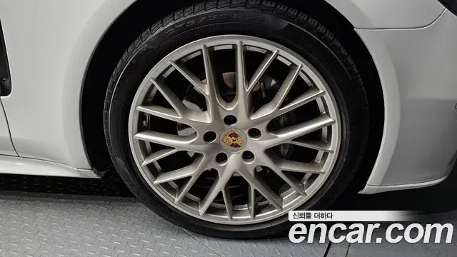Porsche Panamera 2020 — Photo 14/20