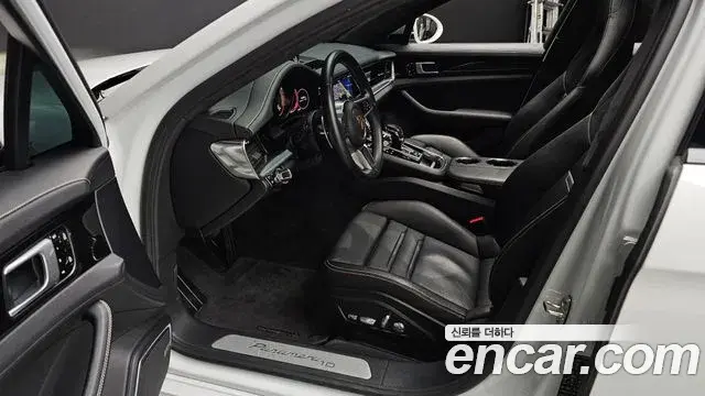 Porsche Panamera 2020 — Photo 12/20