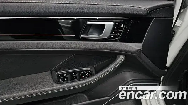 Porsche Panamera 2020 — Photo 13/20