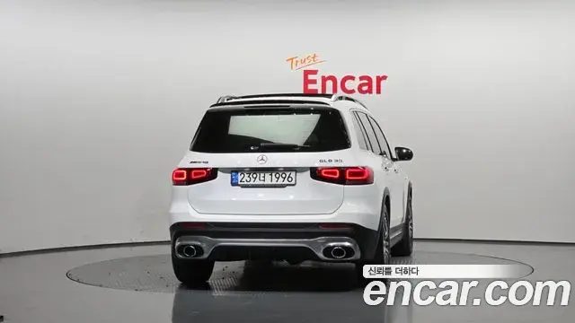 Mercedes-Benz GLB-Class 2021 — Photo 13/20