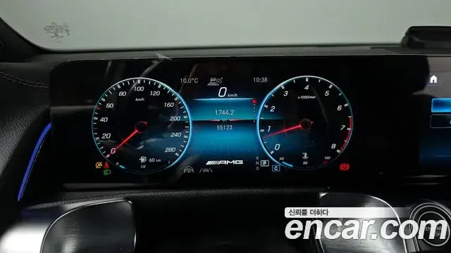 Mercedes-Benz GLB-Class 2021 — Photo 17/20