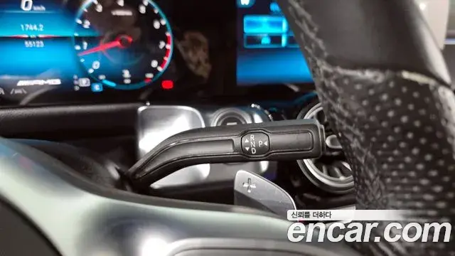 Mercedes-Benz GLB-Class 2021 — Photo 14/20