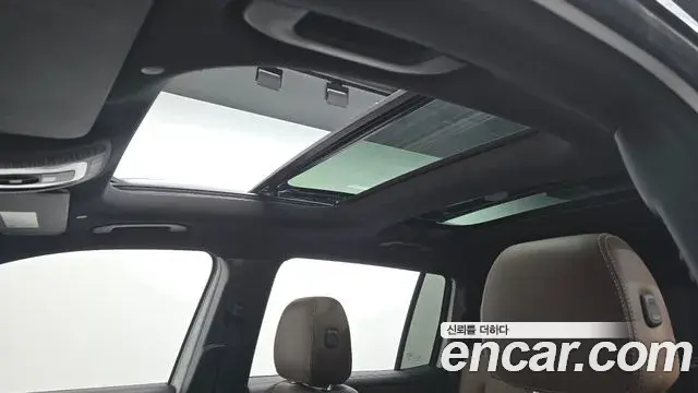 Mercedes-Benz GLB-Class 2021 — Photo 7/20