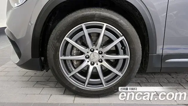 Mercedes-Benz GLA-Class 2021 — ფოტო 18/20