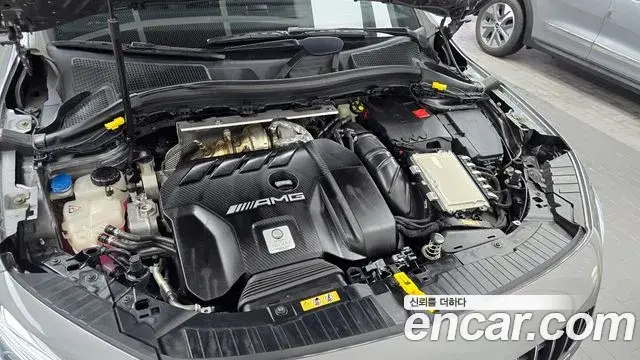 Mercedes-Benz GLA-Class 2021 — ფოტო 8/20