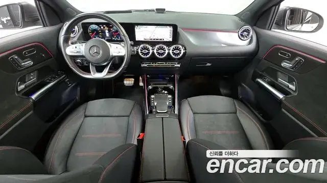 Mercedes-Benz GLA-Class 2021 — ფოტო 6/20