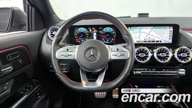 Mercedes-Benz GLA-Class 2021 — ფოტო 7/20