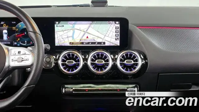 Mercedes-Benz GLA-Class 2021 — ფოტო 5/20