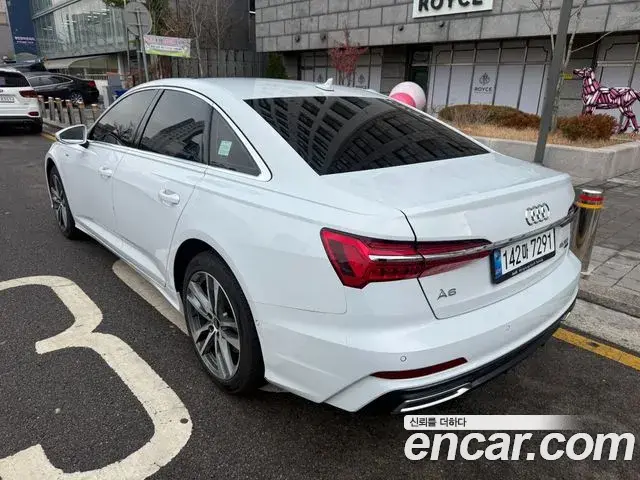 Audi A6 2021 — Photo 6/20