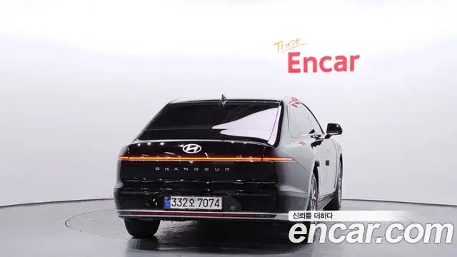 Hyundai Grandeur Hybrid 2023 — ფოტო 5/20