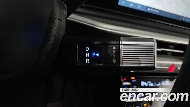 Hyundai Grandeur Hybrid 2023 — ფოტო 12/20