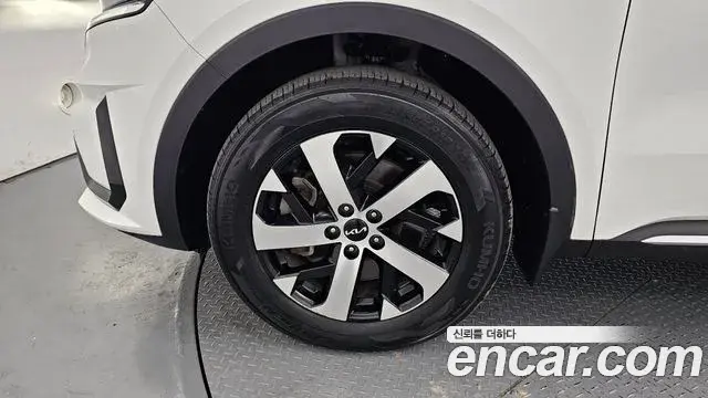 Kia Sorento 2023 — ფოტო 10/20