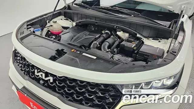 Kia Sorento 2023 — ფოტო 3/20