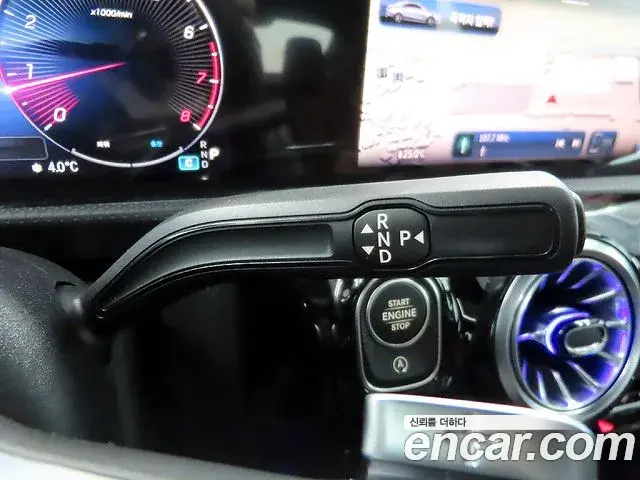 Mercedes-Benz CLA-Class 2025 — Photo 13/20