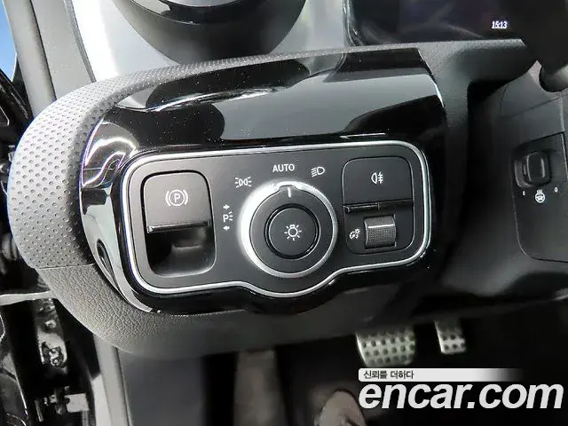 Mercedes-Benz CLA-Class 2025 — Photo 15/20