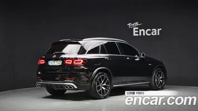 Mercedes-Benz GLC-Class 2022 — Photo 1/20