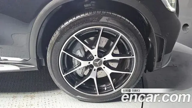 Mercedes-Benz GLC-Class 2022 — Photo 9/20