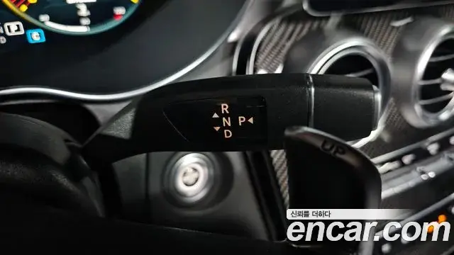 Mercedes-Benz GLC-Class 2022 — Photo 2/20