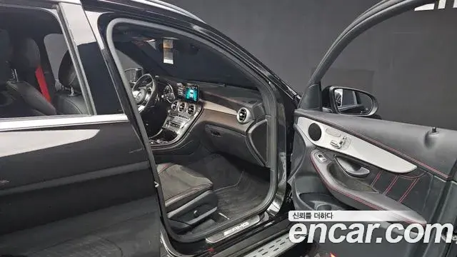 Mercedes-Benz GLC-Class 2022 — Photo 10/20