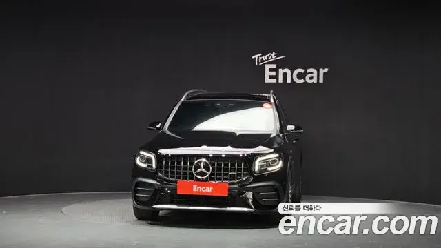 Mercedes-Benz GLB-Class 2022 — Photo 1/20