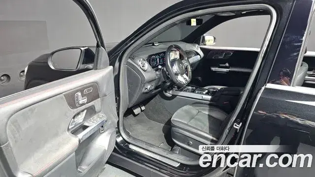 Mercedes-Benz GLB-Class 2022 — Photo 6/20