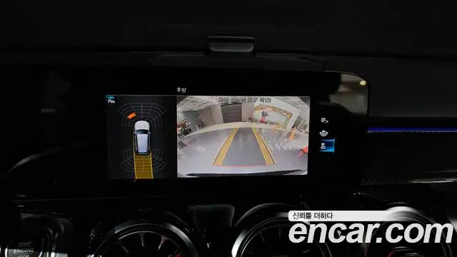Mercedes-Benz GLB-Class 2022 — Photo 4/20