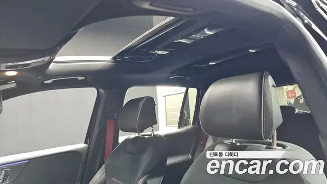 Mercedes-Benz GLB-Class 2022 — Photo 14/20