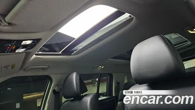 Hyundai Santa Fe 2023 — Şəkil 18/20