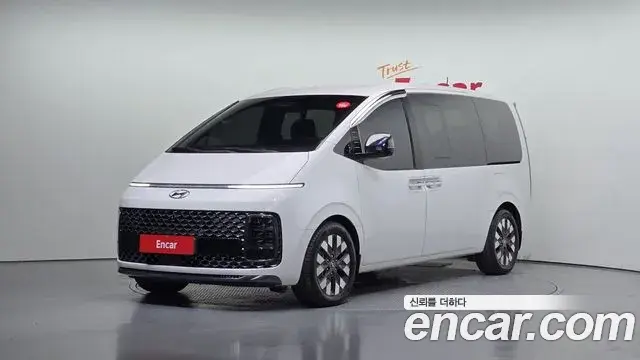 Hyundai Staria 2022 — Фото 1/20