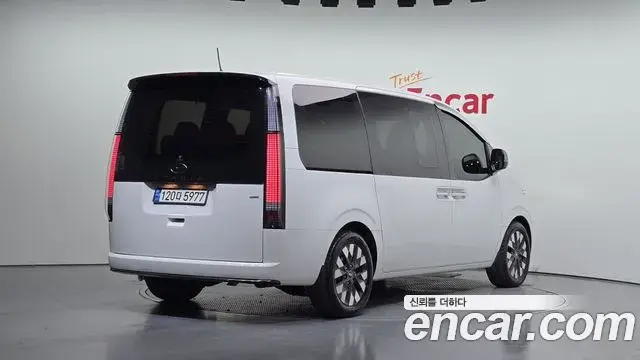 Hyundai Staria 2022 — Фото 2/20