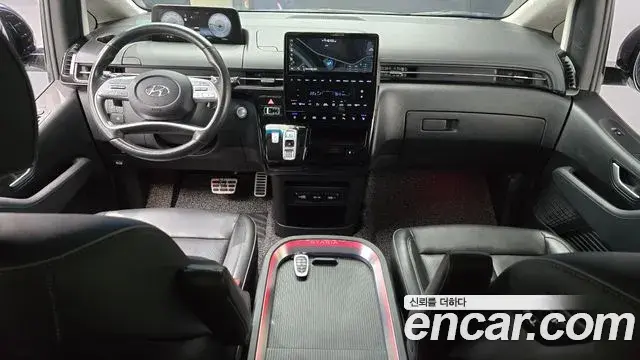 Hyundai Staria 2022 — Фото 7/20