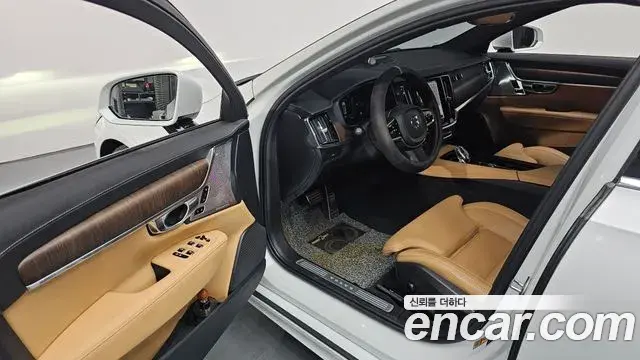 Volvo S90 2022 — Фото 11/20