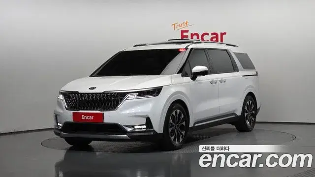 Kia Carnival 2020 — Фото 1/20