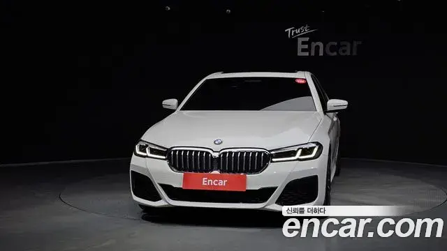 BMW 5 Series 2021 — Photo 11/20