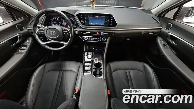Hyundai Sonata Hybrid 2021 — ფოტო 16/20