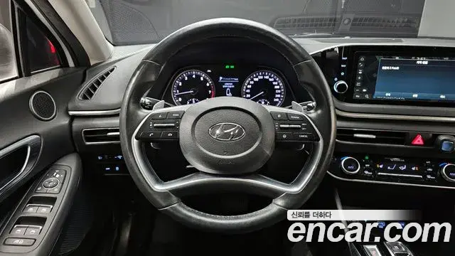 Hyundai Sonata Hybrid 2021 — ფოტო 19/20