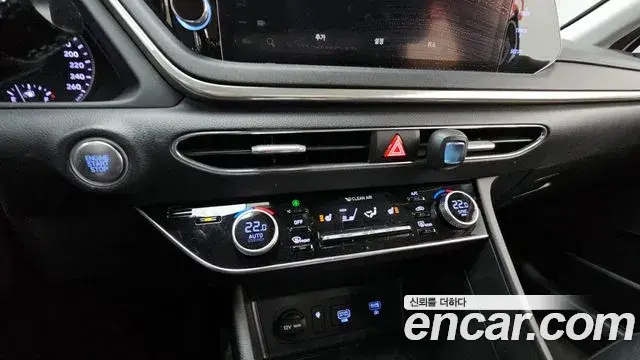 Hyundai Sonata Hybrid 2021 — ფოტო 13/20