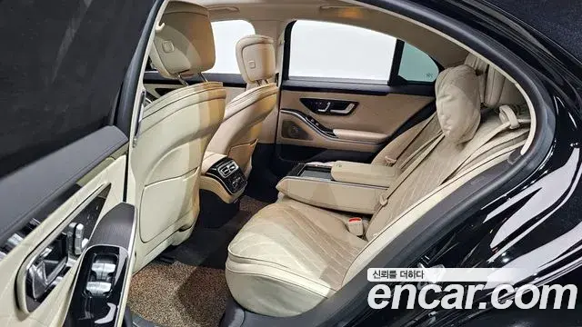 Mercedes-Benz S-Class 2022 — ფოტო 25/36