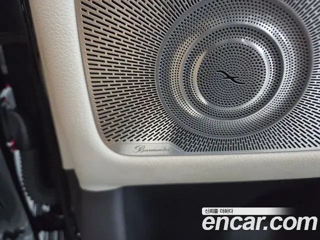 Mercedes-Benz S-Class 2022 — ფოტო 32/36