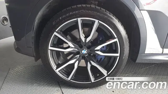 BMW X7 2020 — Şəkil 8/20