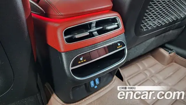 Genesis GV70 2021 — Şəkil 9/20
