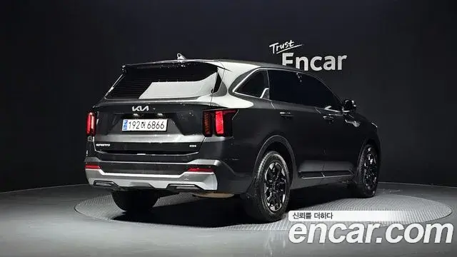 Kia Sorento 2023 — Photo 7/20