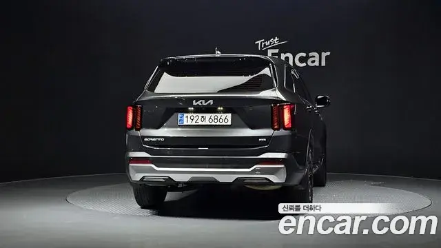 Kia Sorento 2023 — Photo 13/20