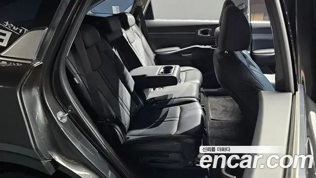 Kia Sorento 2023 — Photo 19/20